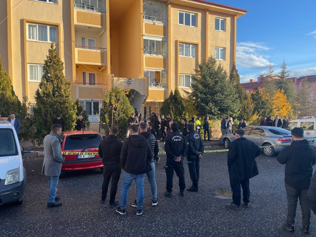 Oto tamircisi ile sevgilisinin yasak aşkı kiralık dairede korkunç sonla bitti 6